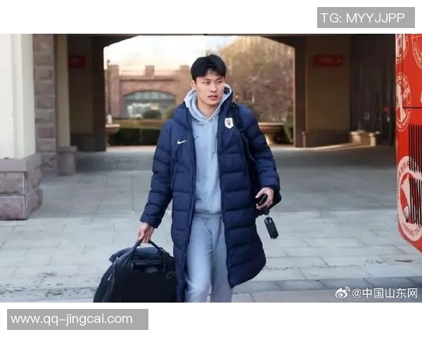 鲁媒报道泰山队8名国字号球员留守参加冬训不前往海口集训